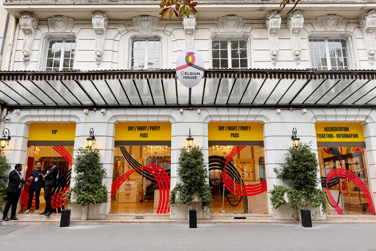 Bedrukte raamstickers | Raamstickers op maat laten bedrukken | Belgian House Paris