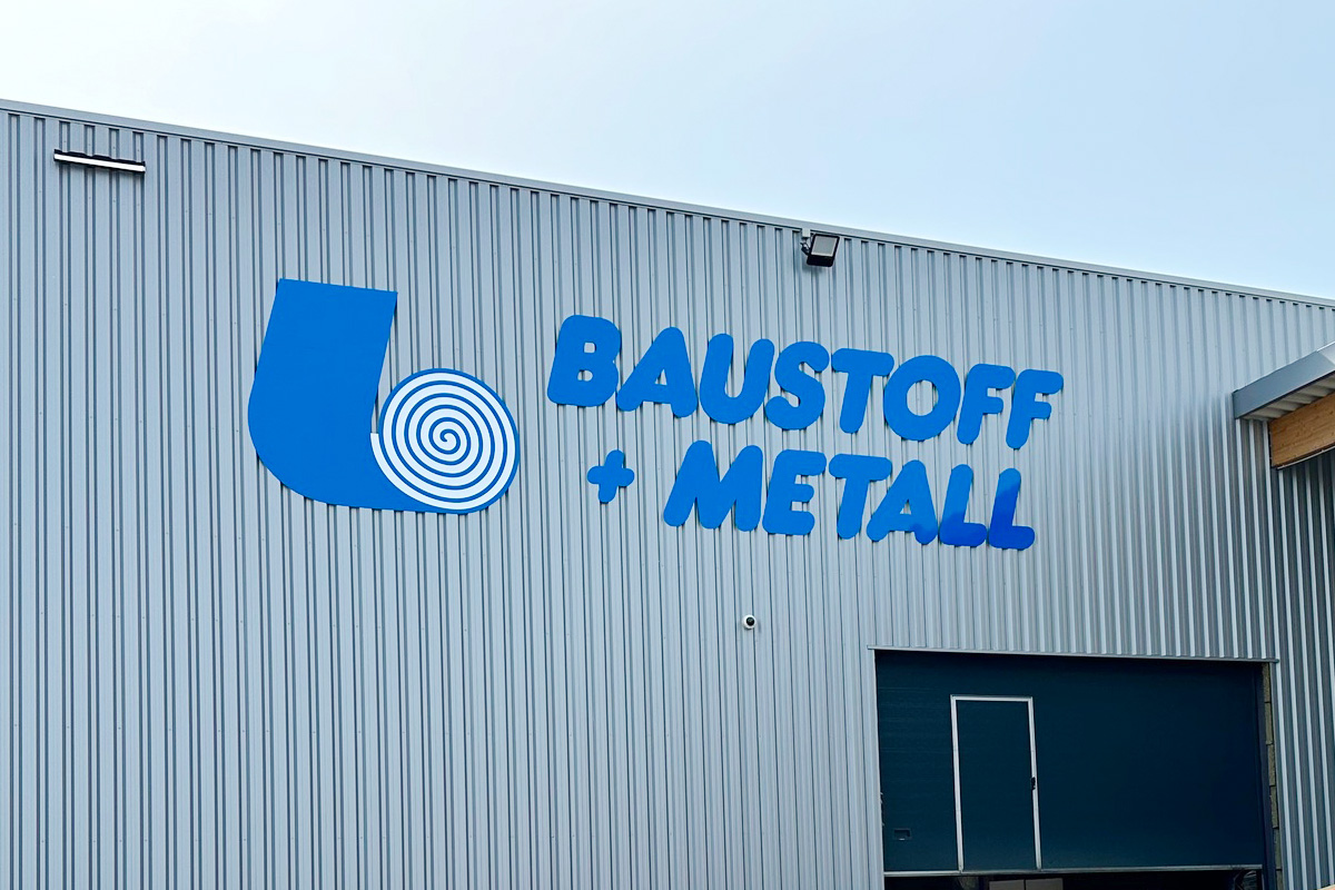 Gekleurde snijletters | 3D letters voor gevel | Baustoff Metall