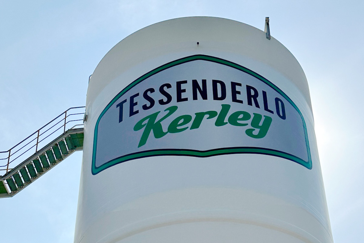 Groot formaat muurstickers | Silo buiten Tessenderlo Kerley