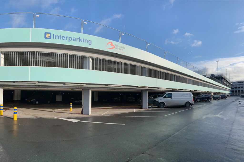 Outdoor gevelreclame | Textielframe | Interparking Brussels Airport