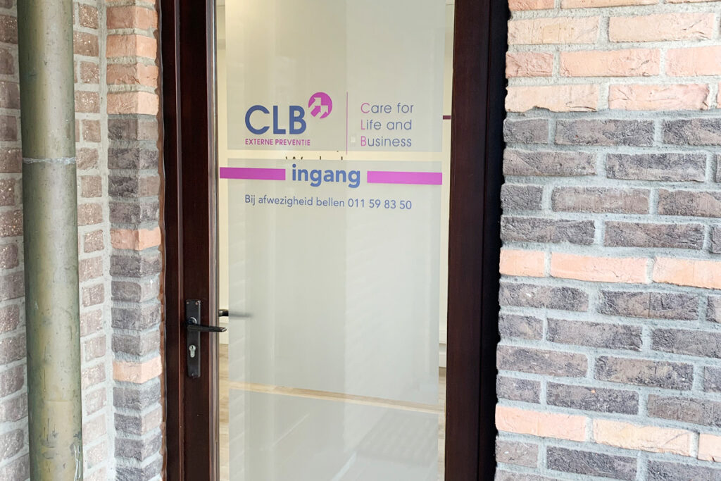 Zandsteaalfolie | Deurstickers bedrijfsgegevens | CLB