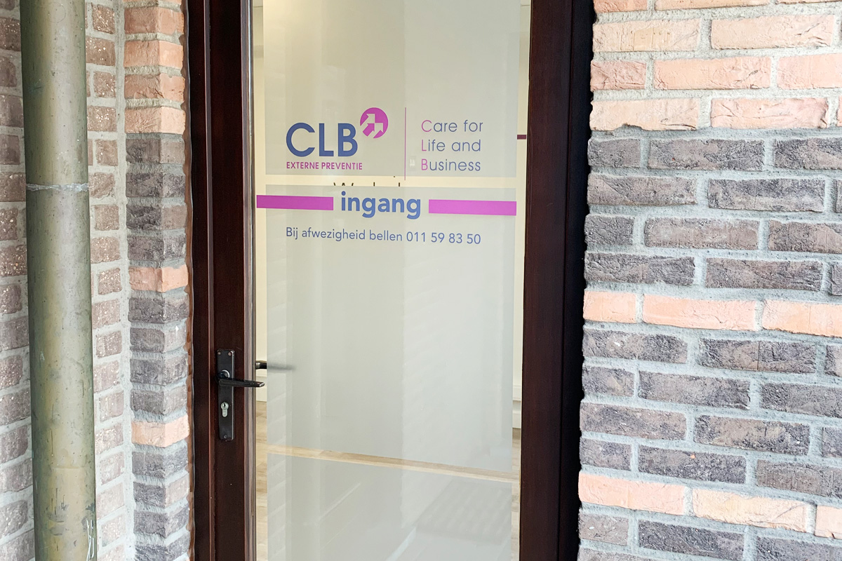 Zandsteaalfolie | Deurstickers bedrijfsgegevens | CLB